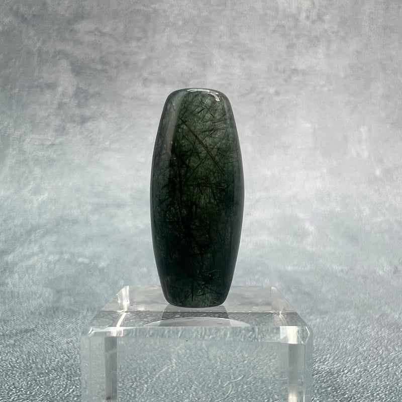 ガネッシュヒマール産】アクチノライトイン天然ヒマラヤ水晶 樽型