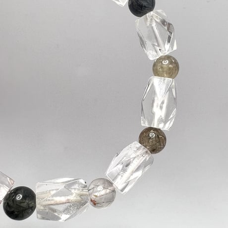 カイラス産カットビーズ & ガネッシュヒマール産アクチノライト&クローライトインヒマラヤ水晶ブレスレット/Kailash & Ganesh Himal Design Bracelet