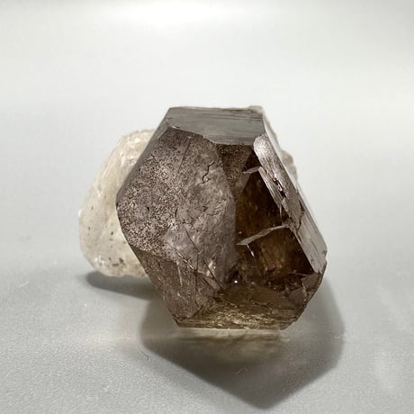 ガウリシャンカール産天然ヒマラヤスモーキークォーツポイント/GauriShankar Himalayan Smoky Quartz