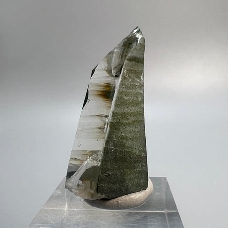 【ガネッシュヒマール産】クローライトイン天然ヒマラヤ水晶ポイント/Ganesh Himal Chlorite in Himalayan Quartz Mini Point