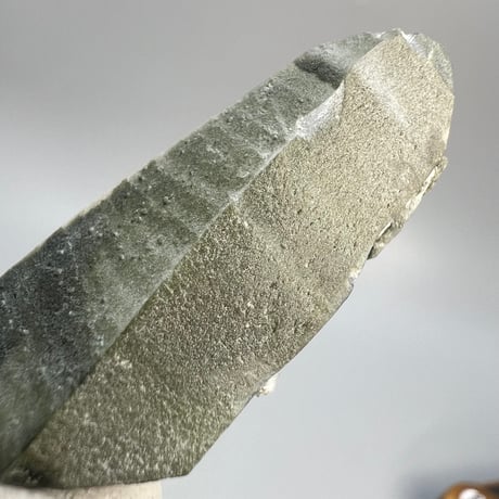 【ガネッシュヒマール産】クローライトイン天然ヒマラヤ水晶ポイント/Ganesh Himal Chlorite in Himalayan Quartz Mini Point