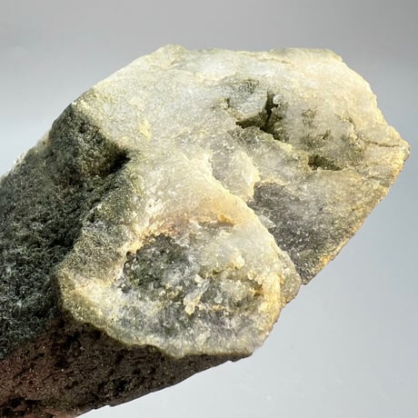 大特価【ガネッシュヒマール産】クローライトイン天然ヒマラヤ水晶/Ganesh Himal Chlorite in Himalayan Quartz