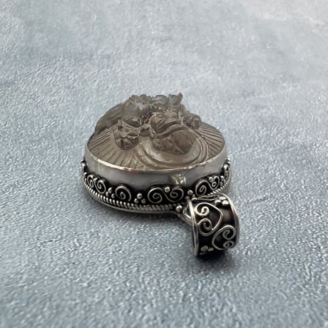 【ガウリシャンカール産】天然ヒマラヤスモーキークォーツ"グリーンターラ様"ペンダントトップ②/Gaurishankar Himalayan Smoky Quartz "Green Tara"