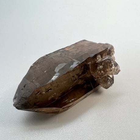ガウリシャンカール産天然ヒマラヤスモーキークォーツポイント/GauriShankar Himalayan Smoky Quartz Point