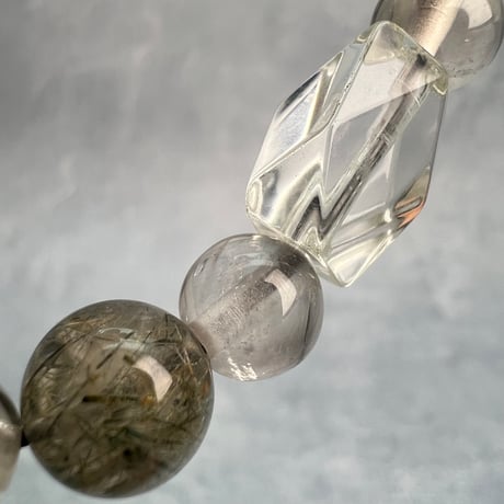 【デザインブレスレット】カイラス産×ガネッシュヒマール産ヒマラヤ水晶ビーズ/Kailash×Ganesh Himal Actinolite in Himalayan Quartz