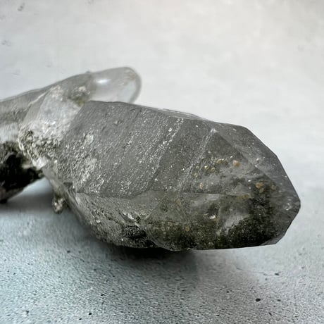 【ガネッシュヒマール産】クローライトイン天然ヒマラヤ水晶ポイント/Ganesh Himal Chlorite in Himalayan Quartz Point