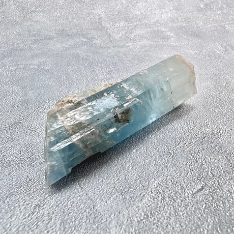 ネパール産【ヒマラヤアクアマリン】原石/Nepal Himalayan Aquamarine