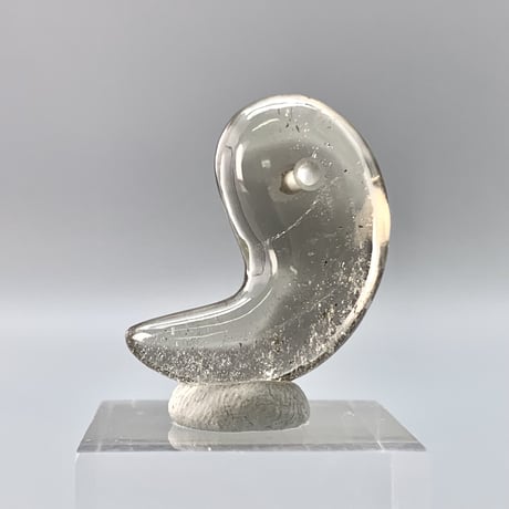 ガウリシャンカール産天然スモーキークォーツ"手磨き加工"勾玉ビーズ1⃣ Gaurishankar Himalayan Smoky  Quartz Magatama