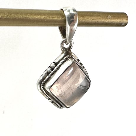 マダガスカル産ローズクォーツペンダントトップ1️⃣ (シルバー925)/Rosequartz Pendant Top
