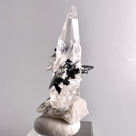 【ガネッシュヒマール産】ヘマタイトイン天然ヒマラヤ水晶/Ganesh Himal hematite in Himalayan Quartz