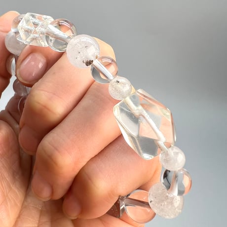 【カイラス産】"手磨き"天然ヒマラヤ水晶デザインブレスレット/Kailash Himalayan Quartz Design Bracelet