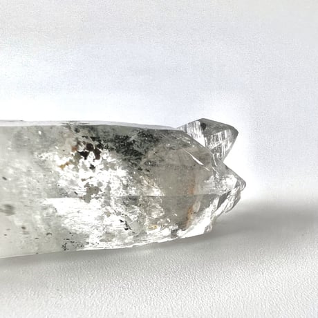 【マナスル産】クローライトイン天然ヒマラヤ水晶ポイント/Manaslu Chlorite in Himalayan Quartz Point