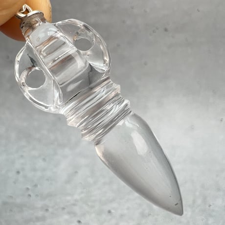 【ガネッシュヒマール産】天然ヒマラヤ水晶"手磨き加工"ペンデュラムペンダント(バジュラ.プルバ)/Ganesh Himal Himalayan Quartz Pendulum