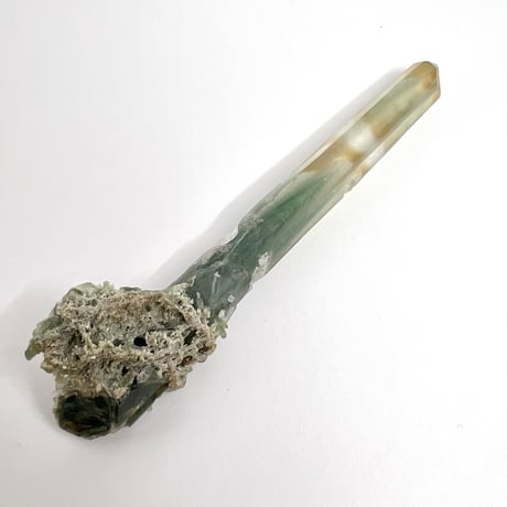 マダガスカル産クローライトインクォーツ/Madagascar Chlorite in Quartz