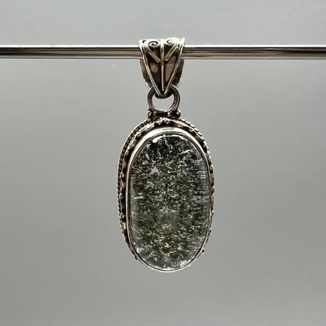 【ガネッシュヒマール産】クローライトイン天然ヒマラヤ水晶×シルバー925ペンダントトップ/Ganesh Himal Himalayan Quartz×Silver925Pendanttop