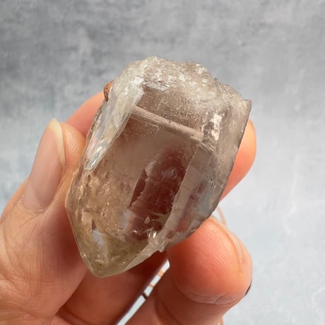 【ガウリシャンカール産】天然ヒマラヤスモーキークォーツ革紐ペンダント③/GauriShankar Himalayan Smoky Quartz Pendant