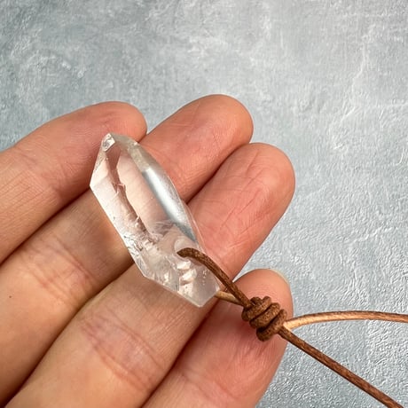 【ガネッシュヒマール産】天然ヒマラヤ水晶ペンダント(ポリッシュ面あり) GaneshHimal Natural Himalayan Quartz Pendant