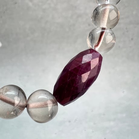 【デザインブレスレット】ガウリシャンカール産スモーキー×天然ルビーデザインブレスレット/GauriShankar Smoky×Ruby Design Bracelet