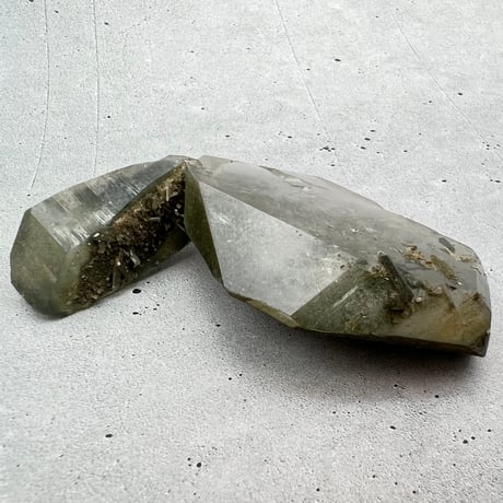 【ガネッシュヒマール産】クローライトイン天然ヒマラヤ水晶/Ganesh Himal Chlorite in Himalayan Quartz