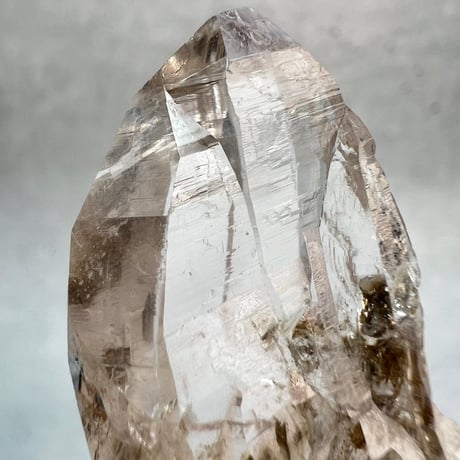 【ガネッシュヒマール産】バイオタイトイン天然ヒマラヤ水晶/Ganesh Himal Biotite in  Himalayan Quartz