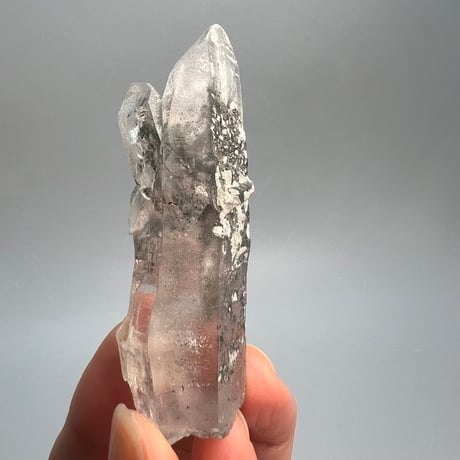 大特価【ガネッシュヒマール産】クローライトイン天然ヒマラヤ水晶⑫/Ganesh Himal Chlorite in Himalayan Quartz