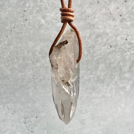 【ガネッシュヒマール産】天然ヒマラヤ水晶ペンダント②/GaneshHimal Natural Himalayan Quartz Pendant