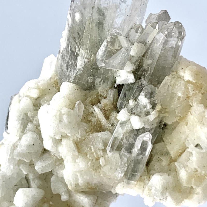 ガネーシュヒマール産クローライト&アクチノライトインヒマラヤ水晶