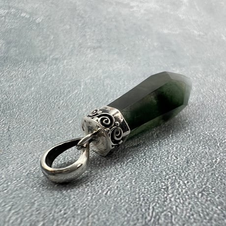 【ガネッシュヒマール産】アクチノライト&クローライト天然ヒマラヤ水晶ペンダントトップ⑦/Ganesh Himal Actinorite in Himalayan Quartz Pendant Top