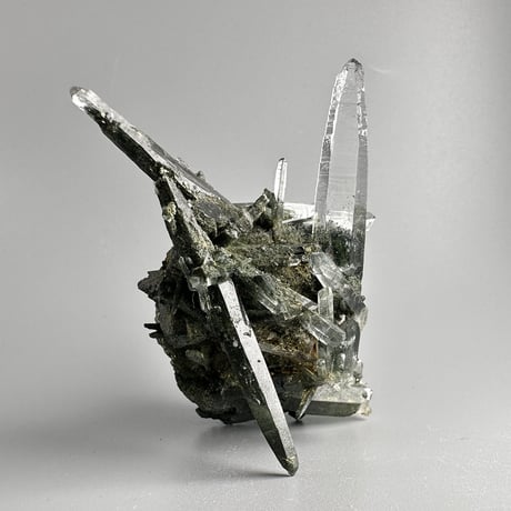 ガネッシュヒマール産クローライト&リモナイト入り天然ヒマラヤ水晶 クラスター③ Ganesh Himal  Chlorite&Limonite in Himalayan Quartz Cluster