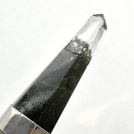 【ガネッシュヒマール産】天然クローライトインヒマラヤ水晶ペンダントトップ/Ganesh Himal Chlorite in Himalayan Quartz Pendant Top