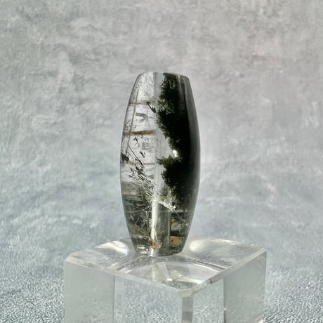 【ガネッシュヒマール産】アクチノライト&クローライトイン天然ヒマラヤ水晶 樽型ビーズ/Ganesh Himal Actinolite&Chlorite in Barrel Beads