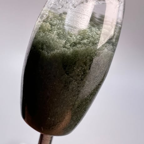 【ガネッシュヒマール産】クローライトイン天然ヒマラヤ水晶 樽型ビーズ/Ganesh Himal Chlorite in Himalayan Quartz barrel beads