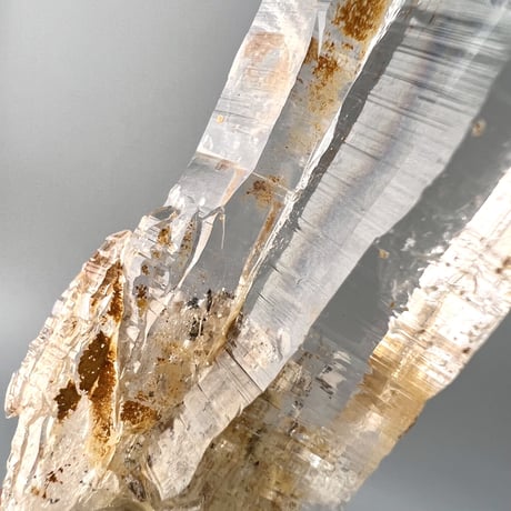 ガネーシュヒマール産リモナイトインヒマラヤ水晶/Ganesh Himal Limonite in Himalayan Quartz