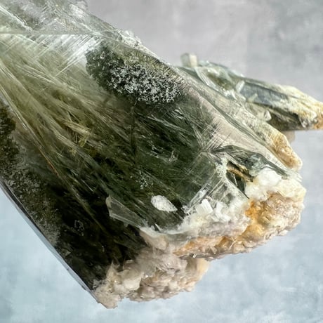 【ガネッシュヒマール産】アクチノライト&クローライトイン天然ヒマラヤ水晶/Ganesh Himal Actinorite&Chloritet in Himalayan Quartz