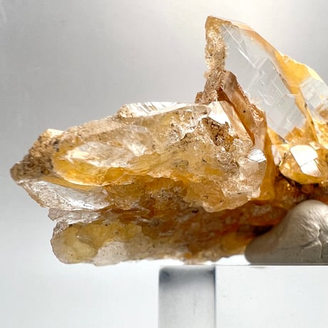 【ガネッシュヒマール産】リモナイトインヒマラヤ水晶クラスター/Ganesh Himal Limonite in Himalayan Quartz Cluster