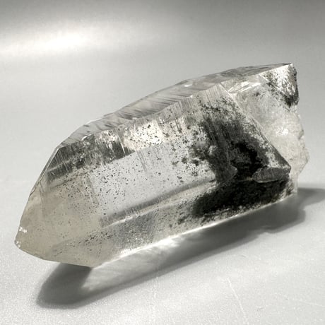 【ガネッシュヒマール産】クローライトイン天然ヒマラヤ水晶ナチュラルポイント⑤/Ganesh Himal Chlorite in Himalayan Quartz Natural Point