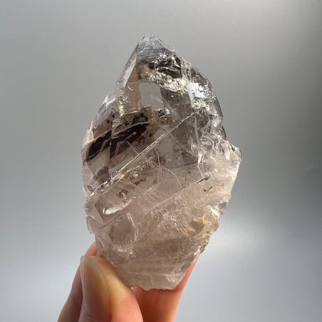 【ガネッシュヒマール産】バイオタイトイン天然ヒマラヤ水晶/Ganesh Himal Himalayan Quartz