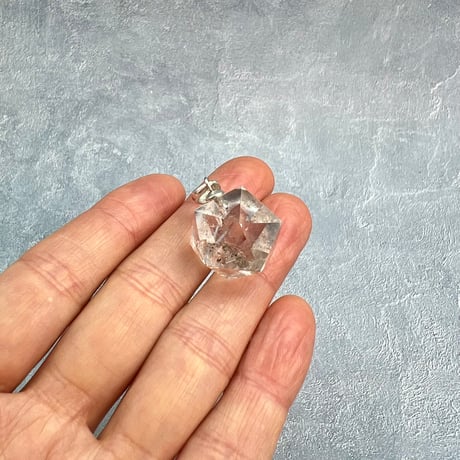 【ガネッシュヒマール産】天然ヒマラヤ水晶"手磨き加工"イコサヘドロン"ペンダントトップ/Ganesh Himal Himalayan Quartz "Icosahedron"Pendant Top