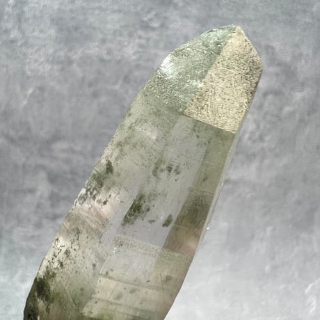 【ガネッシュヒマール産】クローライト&アクチノライトイン天然ヒマラヤ水晶/Ganesh Himal Chlorite&Actinorite in Himalayan Quartz
