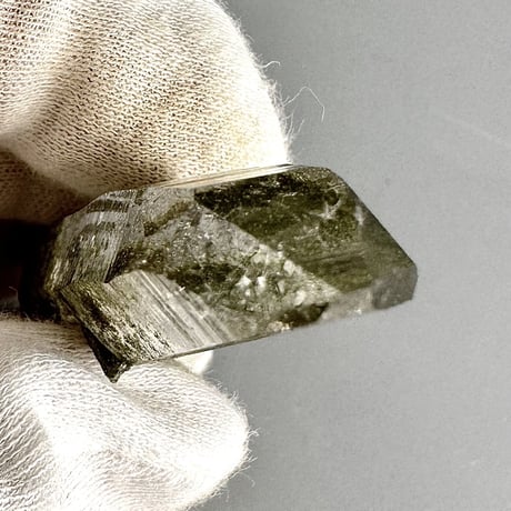 【ガネッシュヒマール産】クローライトイン天然ヒマラヤ水晶ミニポイント"L"/Ganesh Himal Chlorite in Himalayan Quartz Point