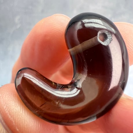 【ガウリシャンカール産】天然ヒマラヤスモーキークォーツ"手磨き加工"勾玉ビーズ②/Gaurishankar Himalayan Smoky Quartz Magatama Beads