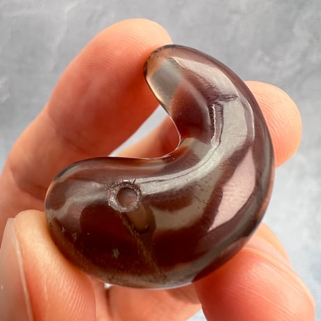 【ガウリシャンカール産】天然ヒマラヤスモーキークォーツ"手磨き加工"勾玉ビーズ①/Gaurishankar Himalayan Smoky Quartz Magatama Beads