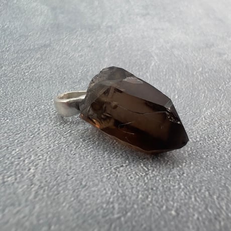 【ガウリシャンカール産】天然ヒマラヤスモーキークォーツ バチカン付きペンダントトップ③/Gaurishankar Himalayan Smoky Silver925 pendant top