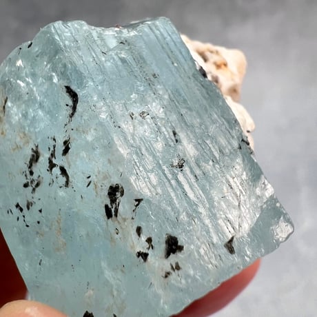 ネパール産【ヒマラヤアクアマリン】原石/Nepal Himalayan Aquamarine