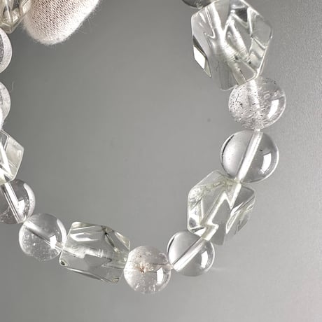 【デザインブレスレット】カイラス産"手磨き"天然ヒマラヤ水晶/Kailash Himalayan Quartz Design Bracelet