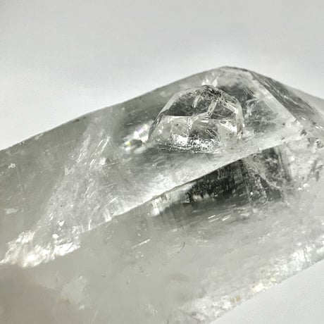 【マナスル産】クローライトイン天然ヒマラヤ水晶ポイント/Manaslu Chlorite in Himalayan Quartz Point