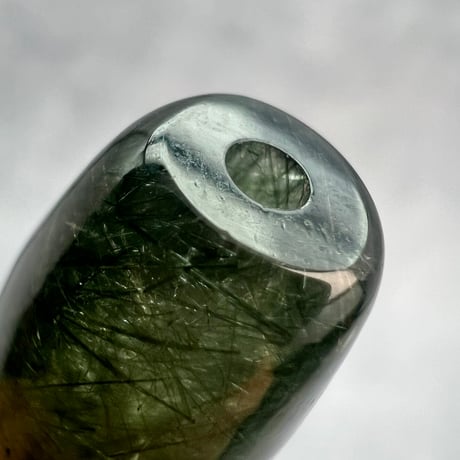 【ガネッシュヒマール産】アクチノライトイン天然ヒマラヤ水晶 樽型ビーズ/Ganesh Himal Actinolite in Himalayan Quartz barrel beads