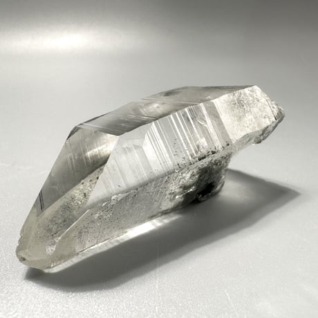 【ガネッシュヒマール産】クローライトイン天然ヒマラヤ水晶ナチュラルポイント⑤/Ganesh Himal Chlorite in Himalayan Quartz Natural Point