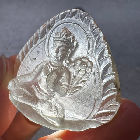 【ガウリシャンカール産】天然ヒマラヤレモンスモーキークォーツ "ホワイトターラ"仏像/Gaurishankar Himalayan Lemon Smoky "Green Tara"Statue