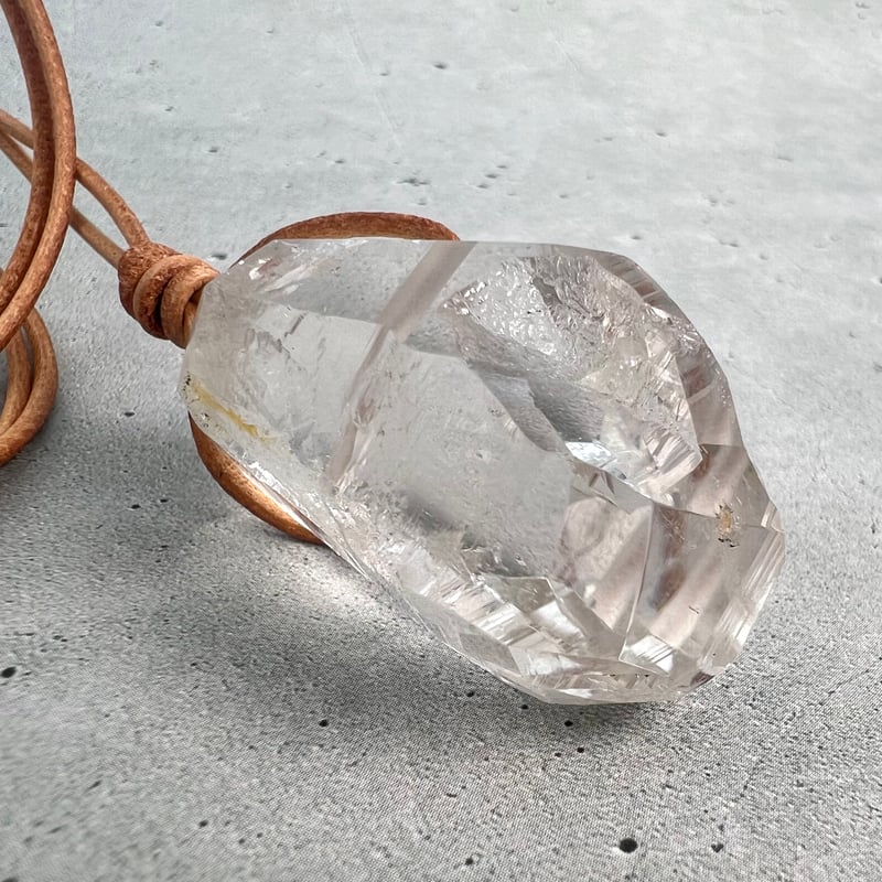 ヒマラヤ水晶 ガネッシュヒマール ＊ マクラメペンダント 29 ヒマラヤ水晶 ガネッシュヒマール ＊ マクラメペンダント 29